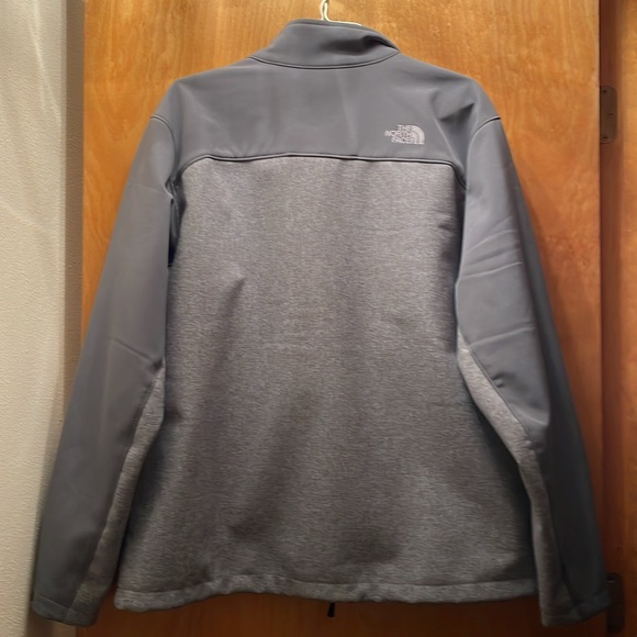 The North Face men’s jacket XL gray heathered with solid gray trim. - Picture 5 of 7
